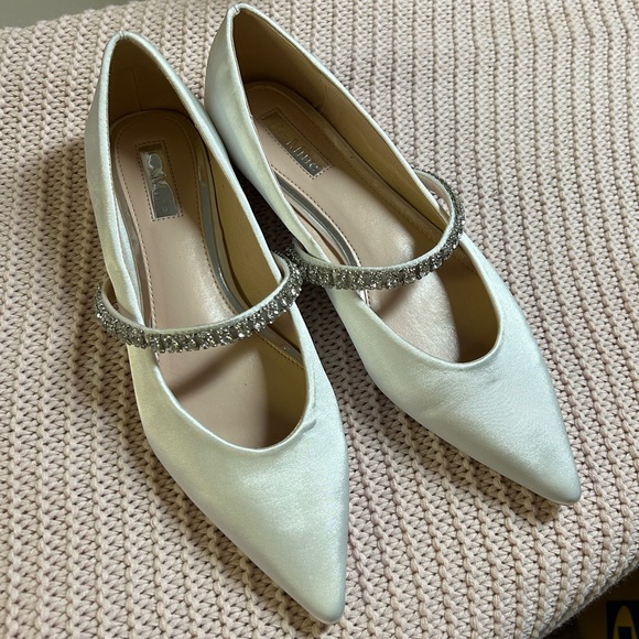 Be Mine Bridal Flats - Picture 1 of 3